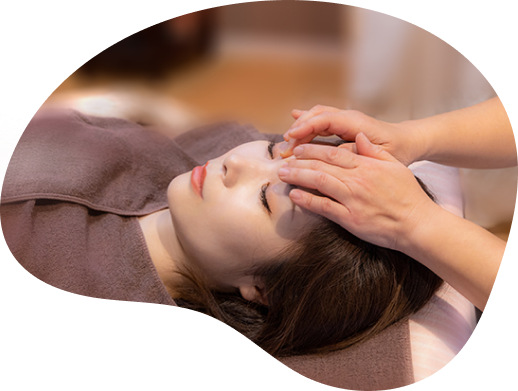 施術イメージ（ヘッドスパ）